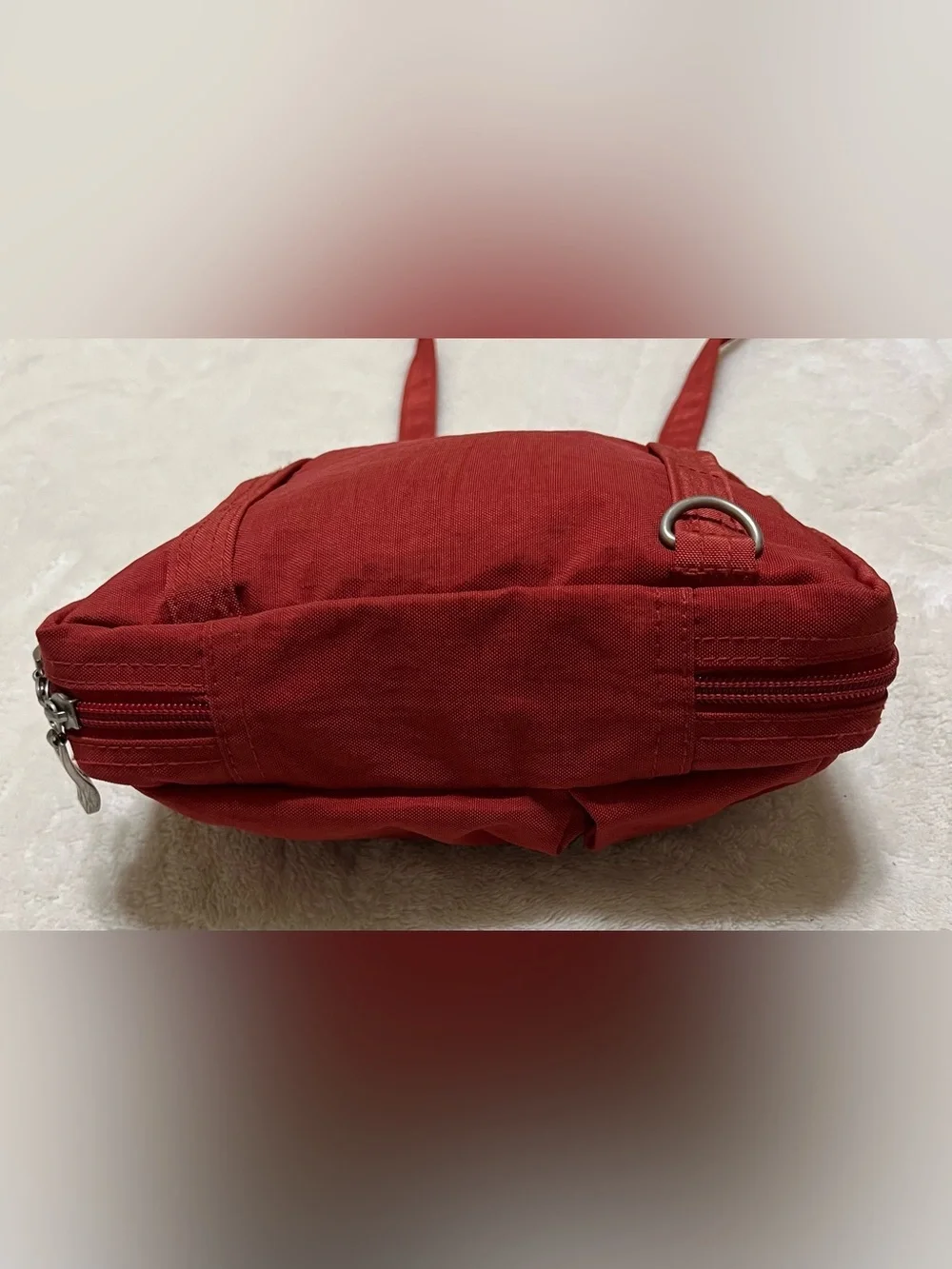 Baggallini Medium Rust Nylon Zipper Crossbody Shoulder Bag Multiple Inside Comp